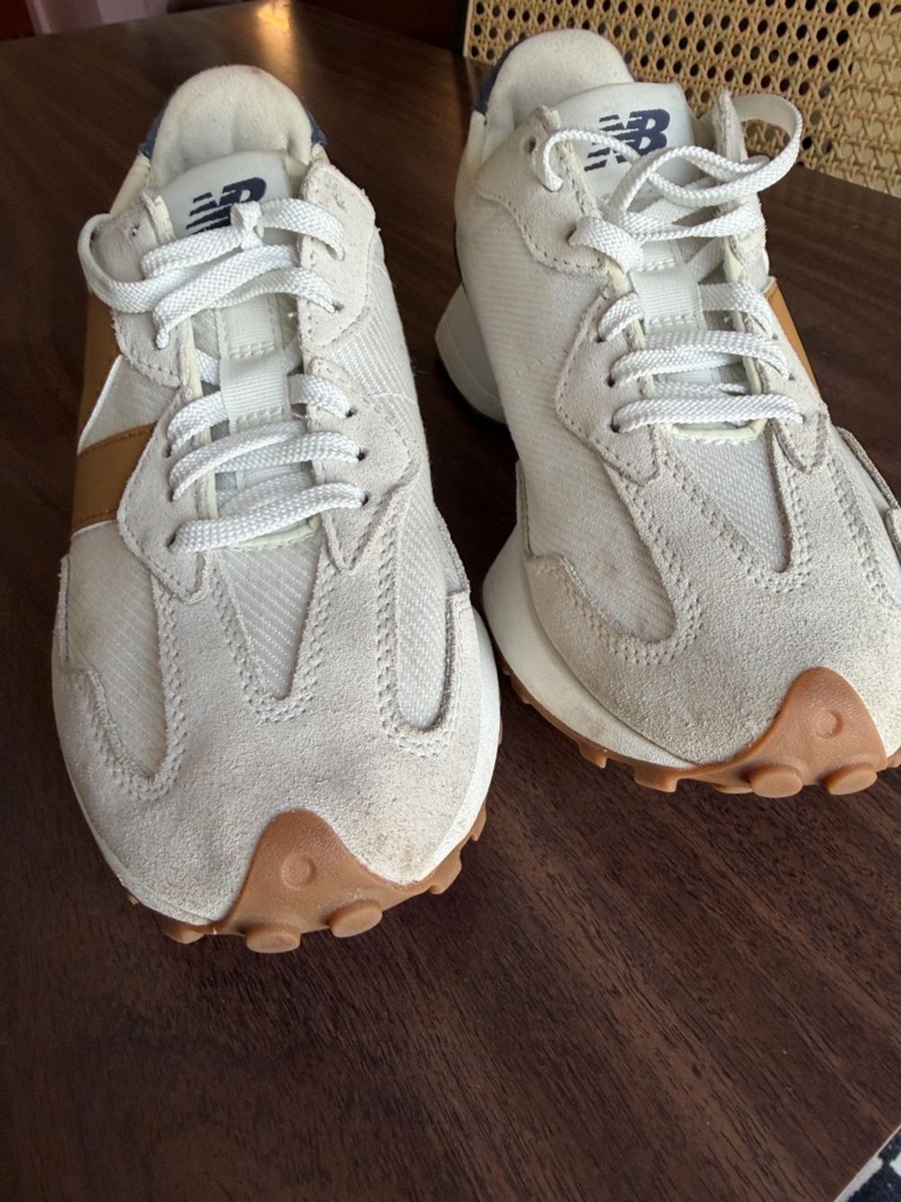 New Balance 327 Women’s size 7 - Picture 9 of 9